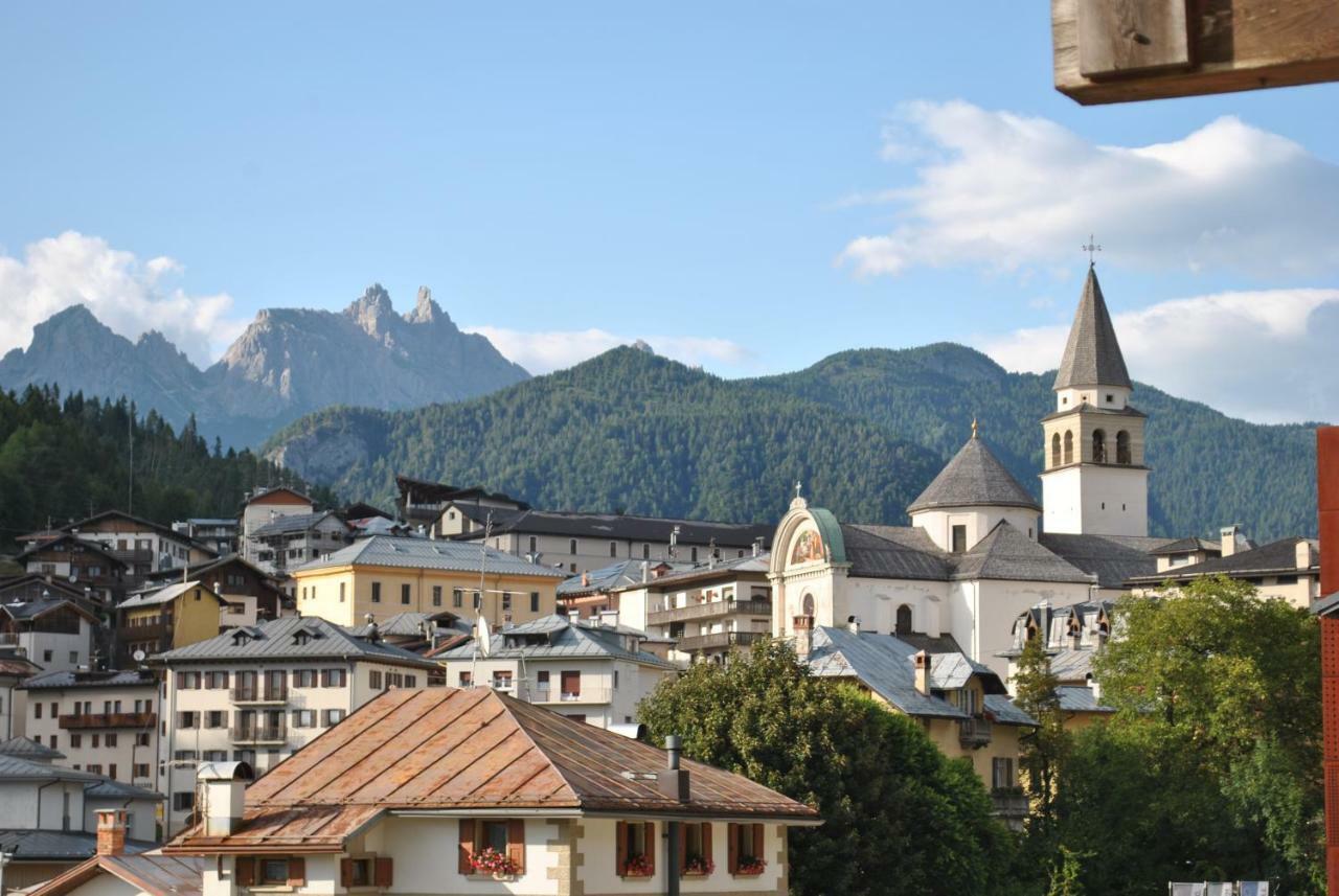 شقة La Casa Di Monte Ricco بييفي دي كادوري المظهر الخارجي الصورة